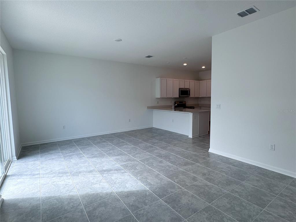 2494 Skyline Loop Kissimmee, FL 34758 - Photo 8 of 24