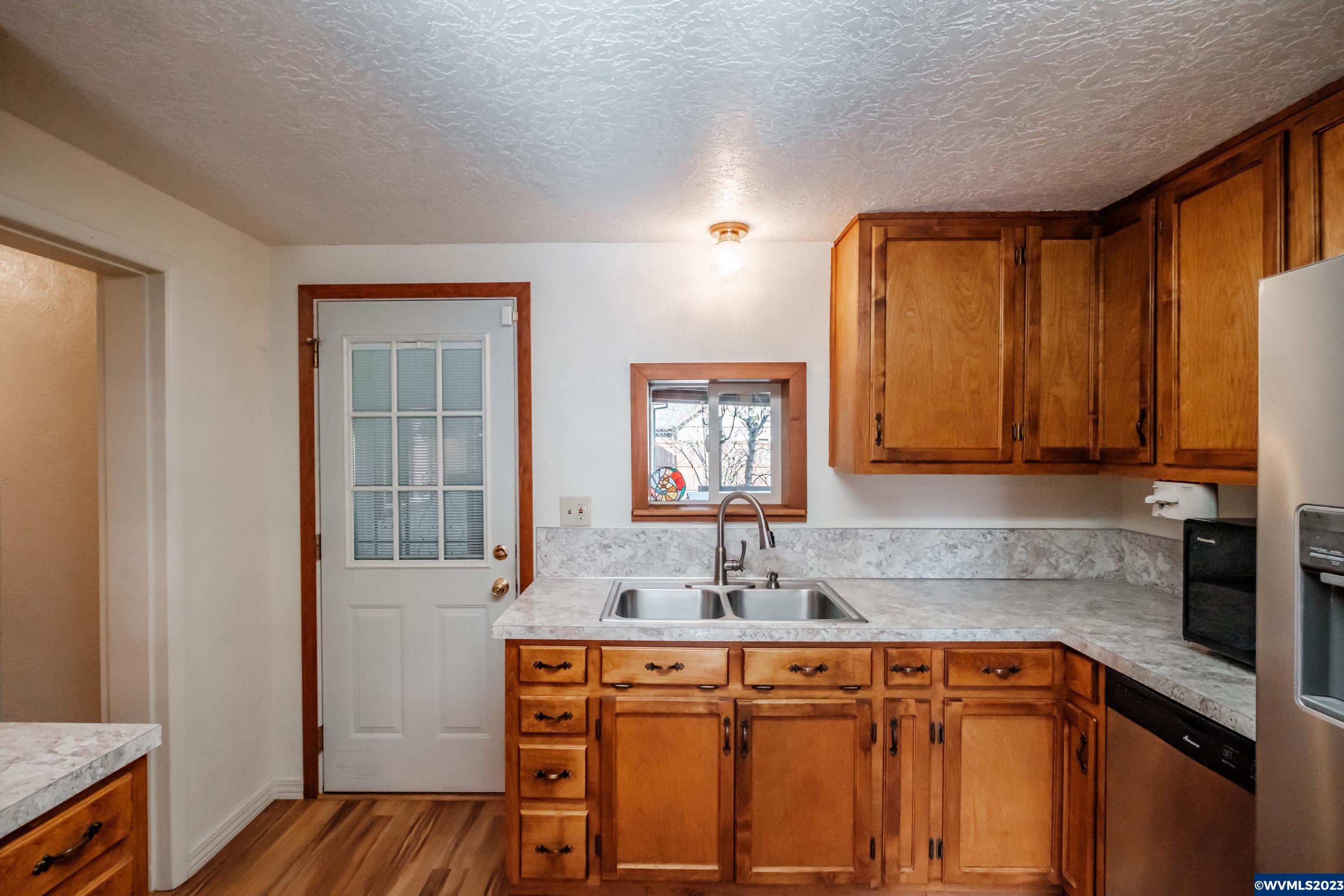 4220 Macleay Road Southeast Salem, OR 97317 - Photo 13 of 39 Gallery Image 13