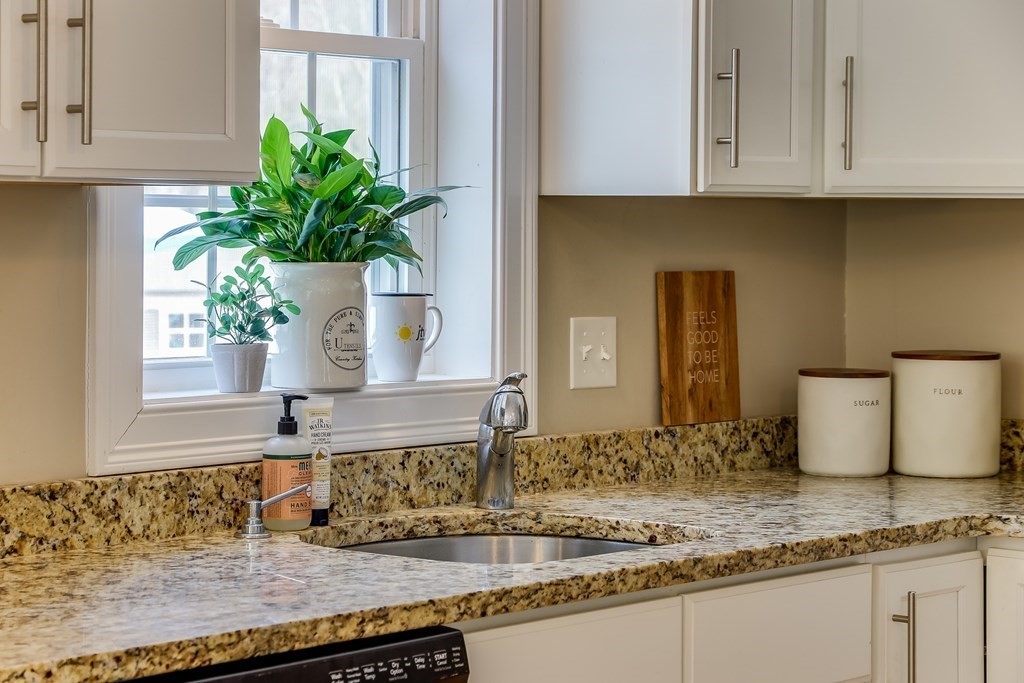 71 Ring Road Kingston, MA 02364 - Photo 8 of 29 Gallery Image 8