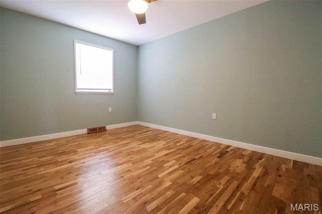 9110 Radiom Drive St. Louis, MO 63123 - Photo 6 of 23