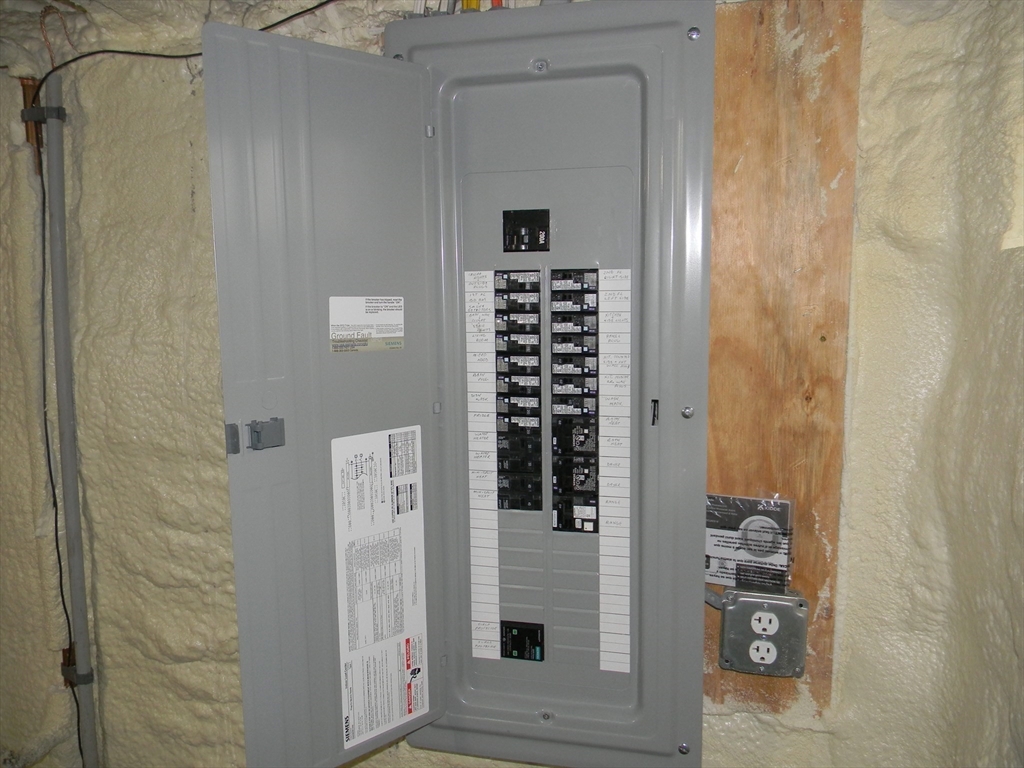 15 McCarthy Lane Orange, MA 01364 - Photo 29 of 32