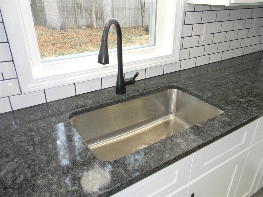 15 McCarthy Lane Orange, MA 01364 - Photo 4 of 32