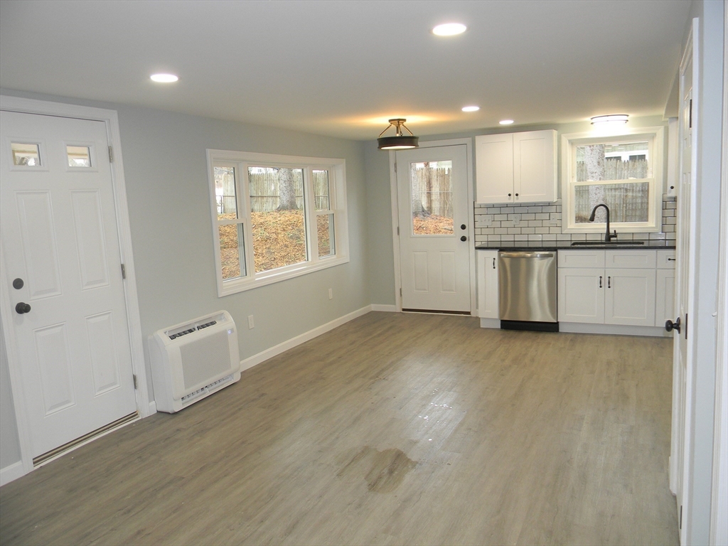 15 McCarthy Lane Orange, MA 01364 - Photo 5 of 32