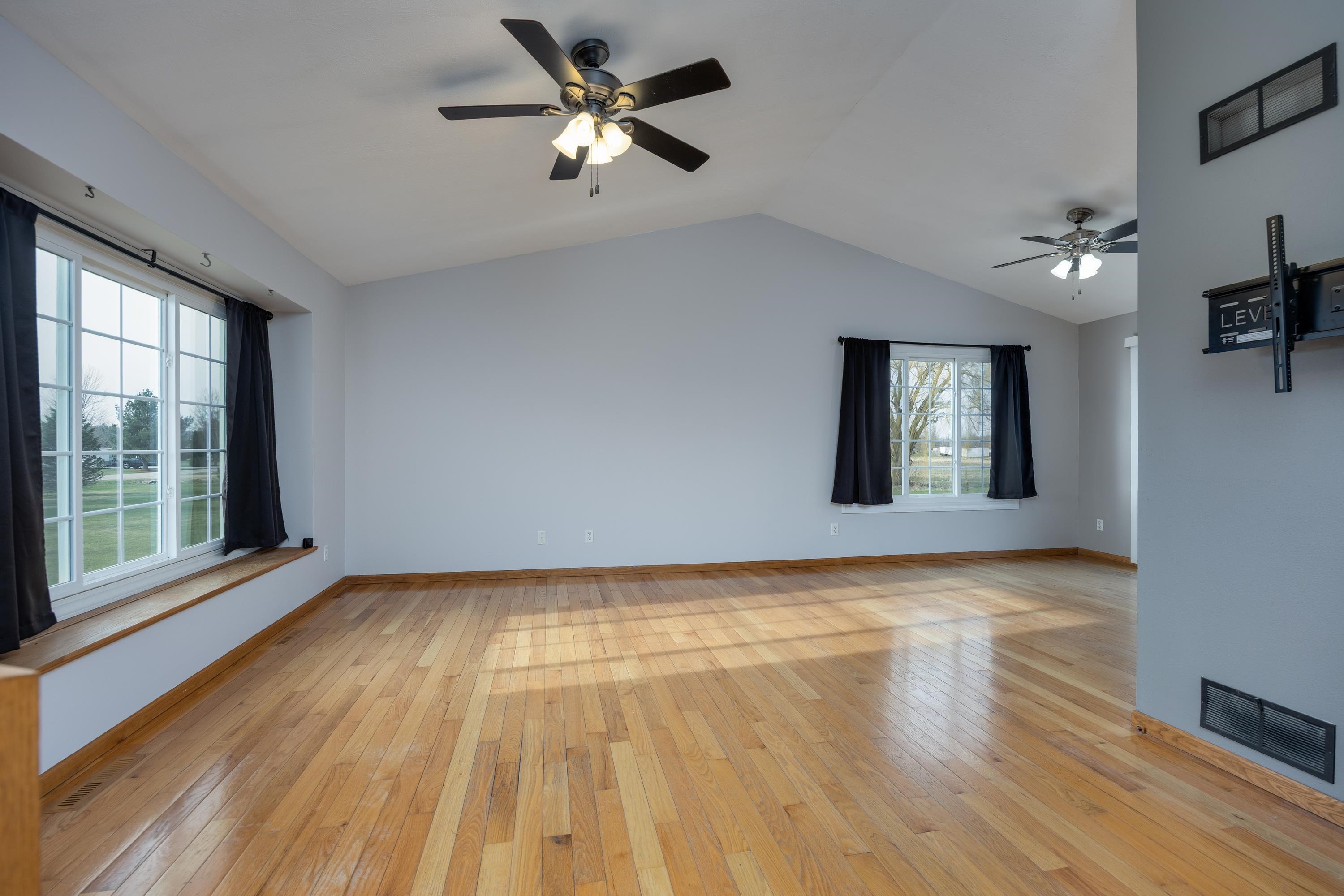 N6563 English Settlement Road Albany, WI 53502 - Photo 13 of 35