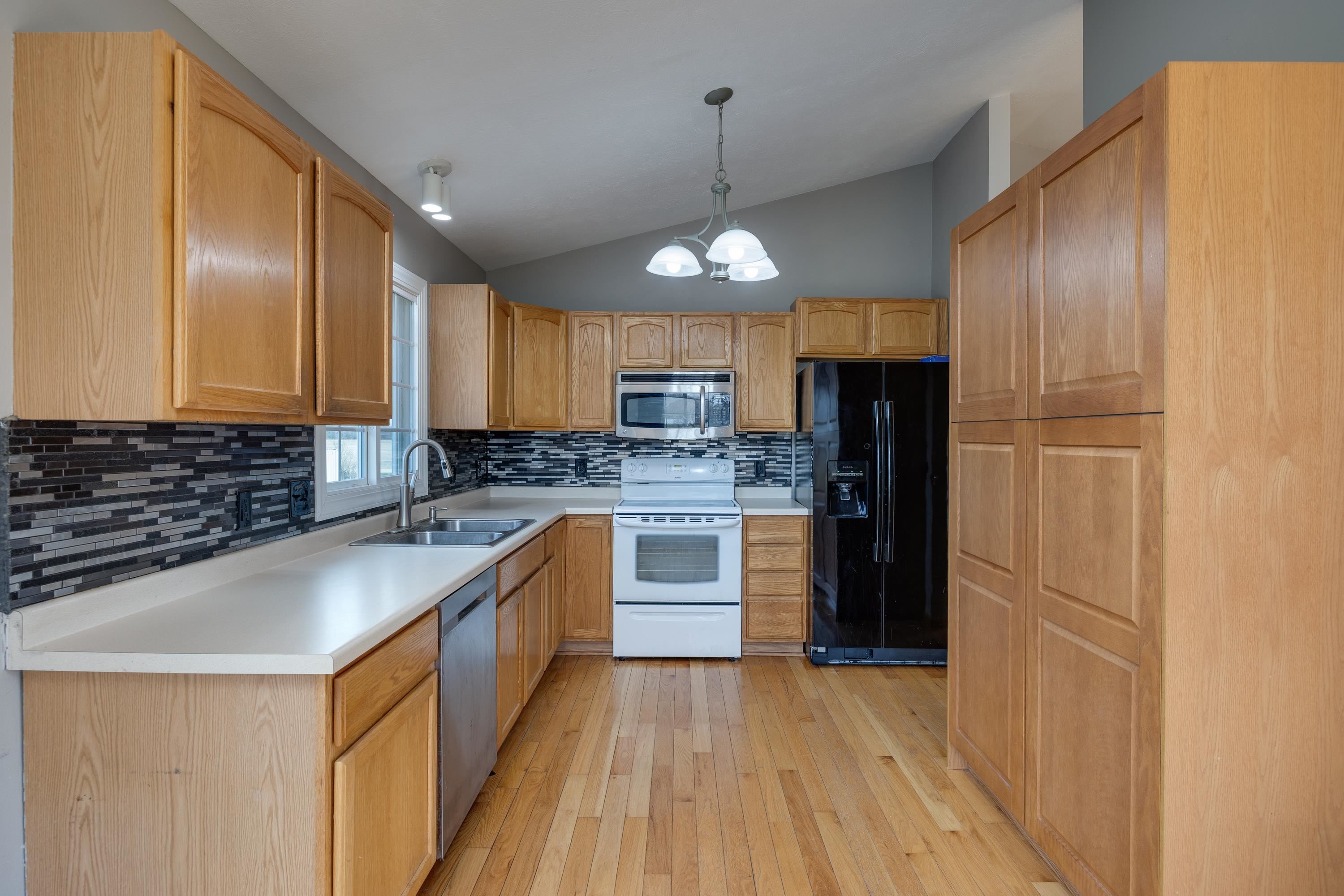 N6563 English Settlement Road Albany, WI 53502 - Photo 17 of 35