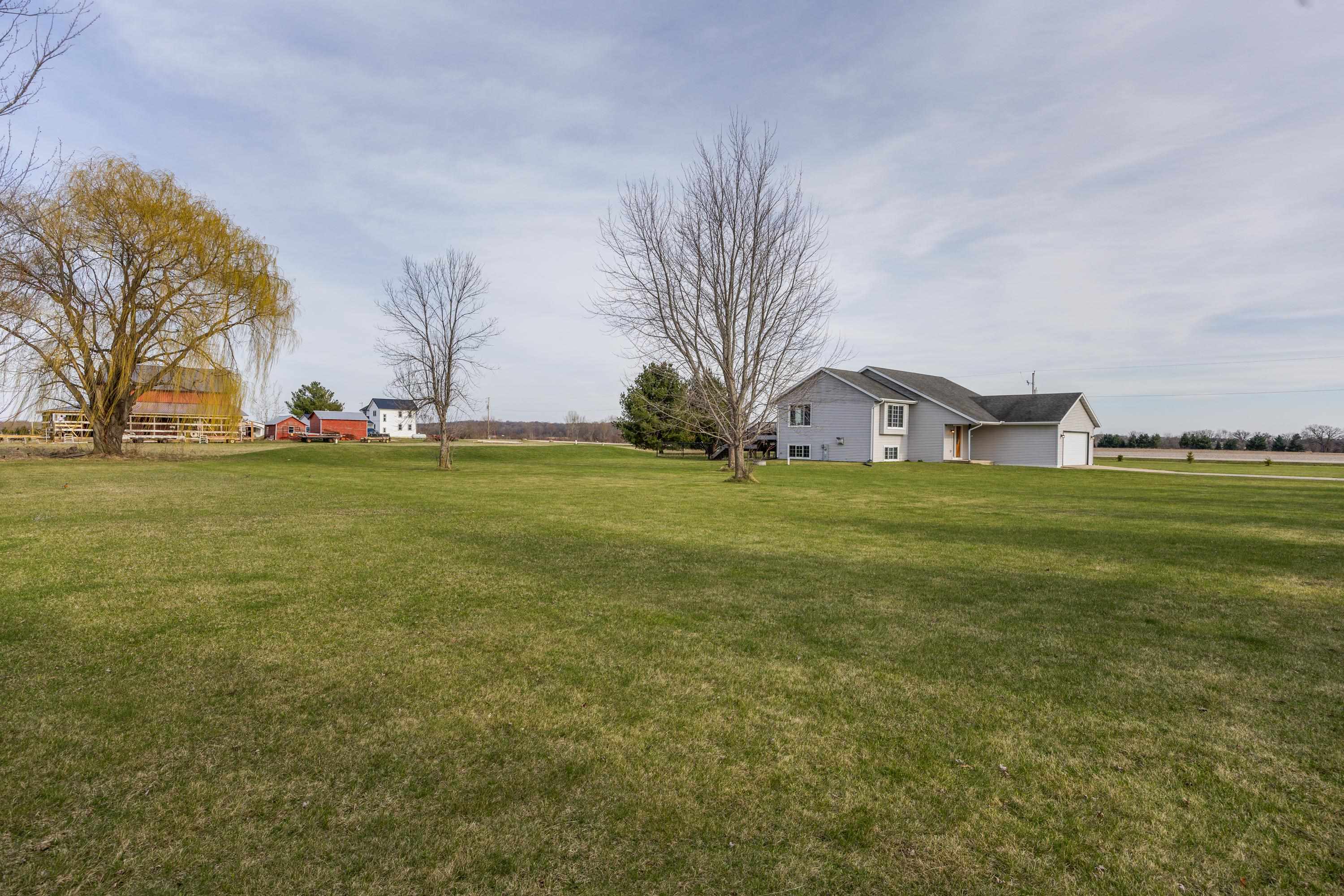 N6563 English Settlement Road Albany, WI 53502 - Photo 6 of 35