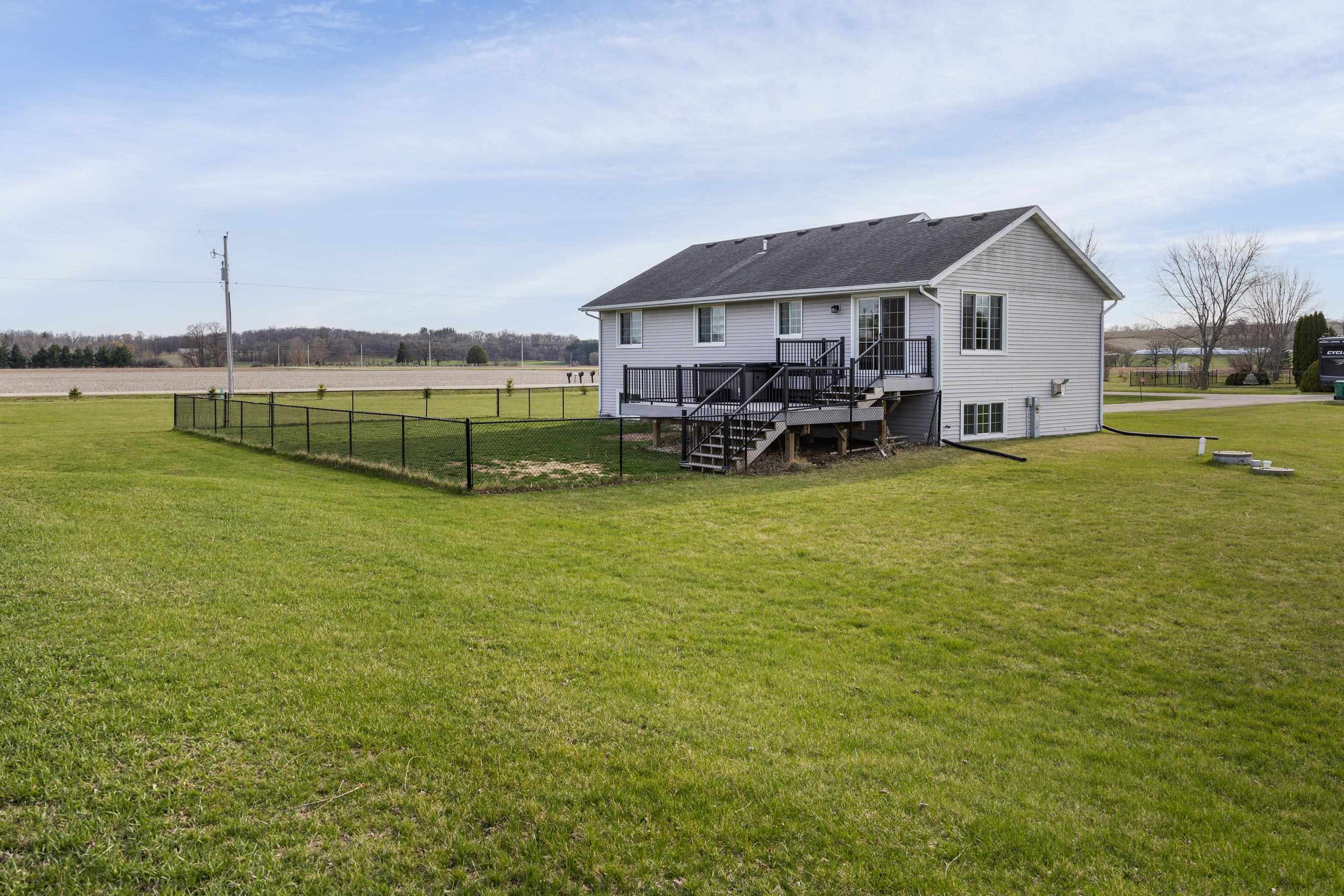 N6563 English Settlement Road Albany, WI 53502 - Photo 7 of 35