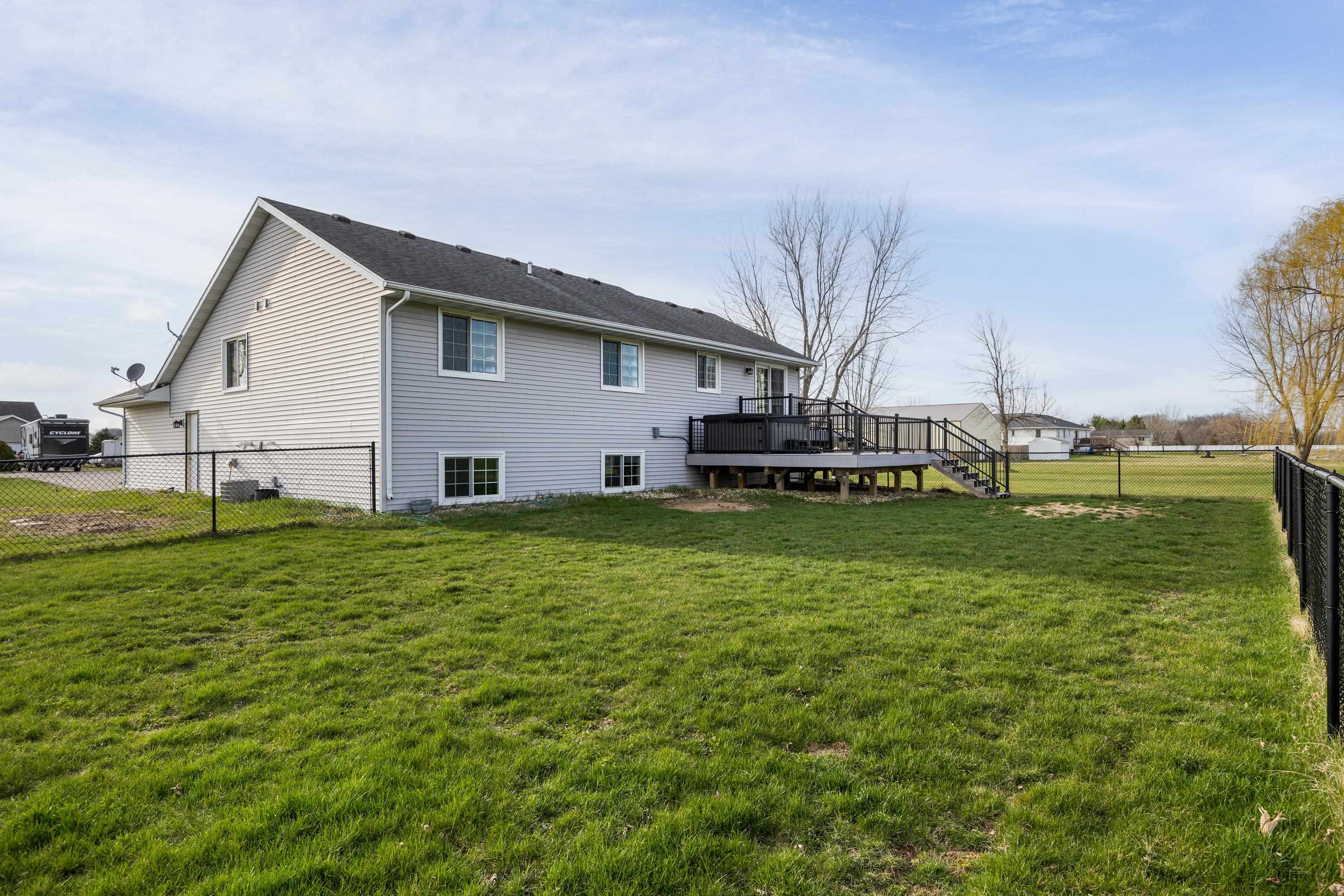 N6563 English Settlement Road Albany, WI 53502 - Photo 9 of 35