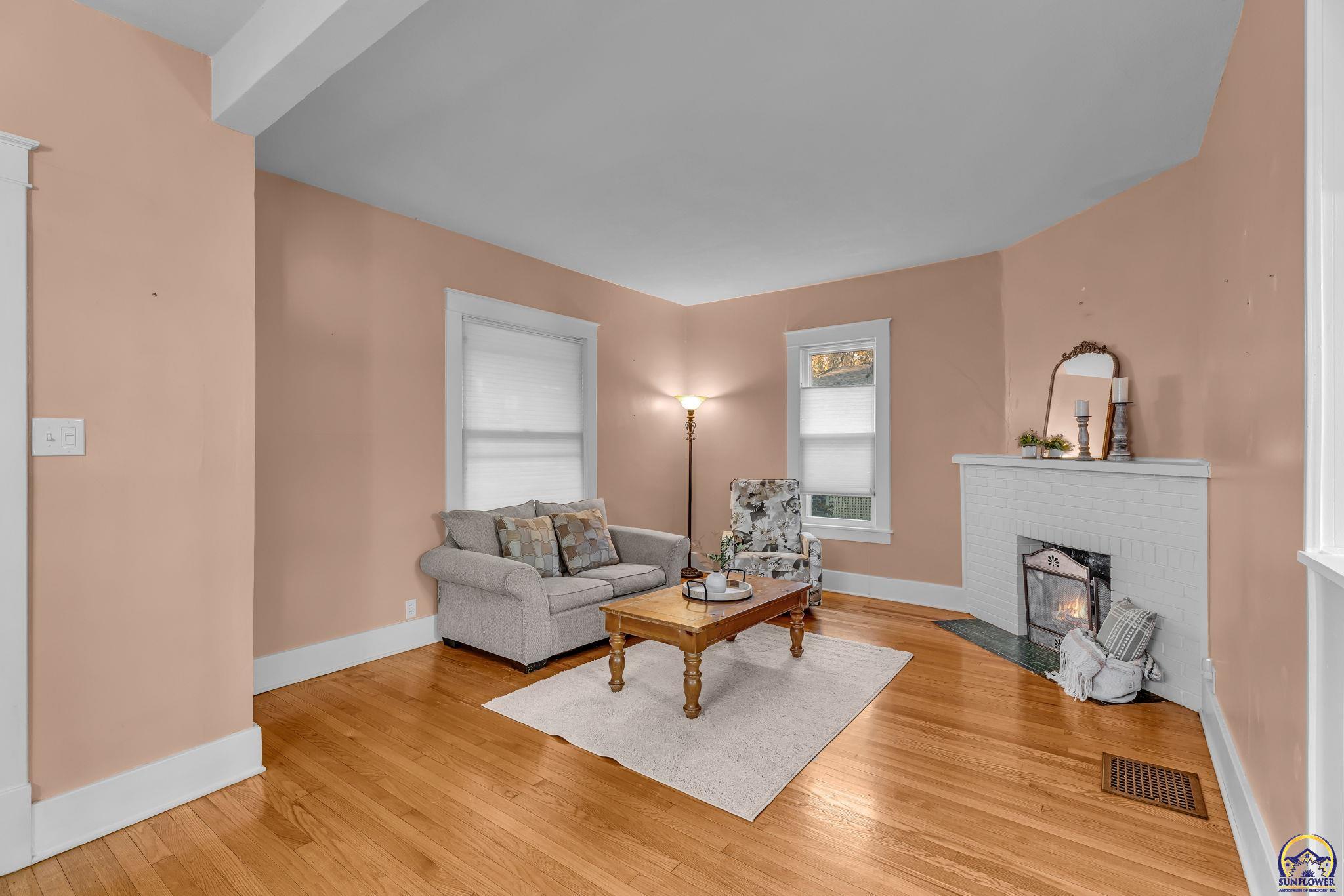 1216 Southwest College Avenue Topeka, KS 66604 - Photo 16 of 39