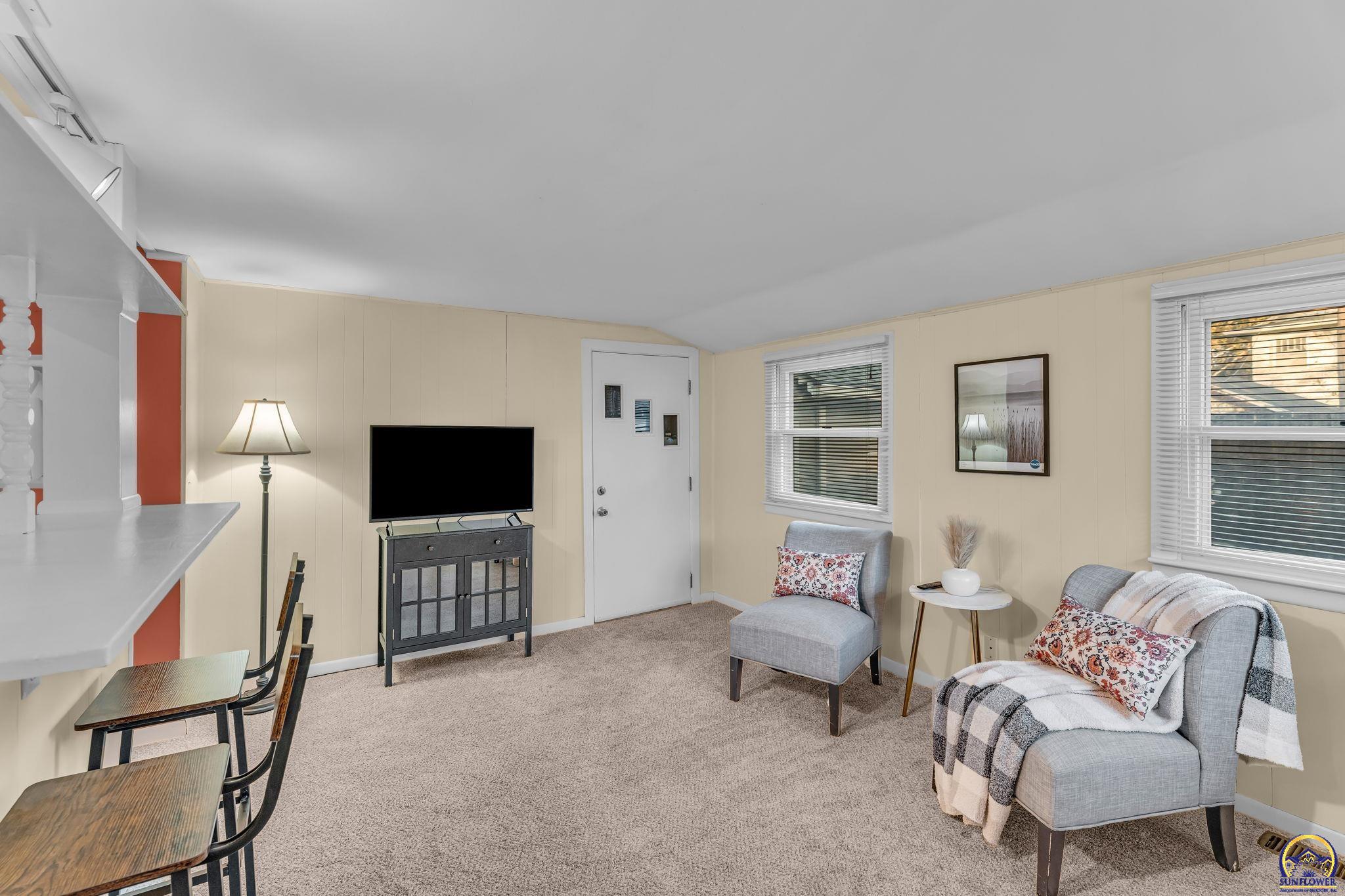 1216 Southwest College Avenue Topeka, KS 66604 - Photo 26 of 39