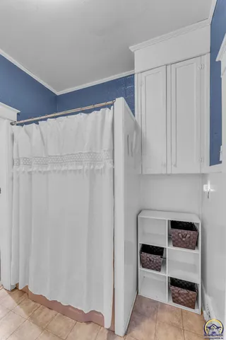 $215,000 | 1216 Southwest College Avenue, Topeka, KS 66604