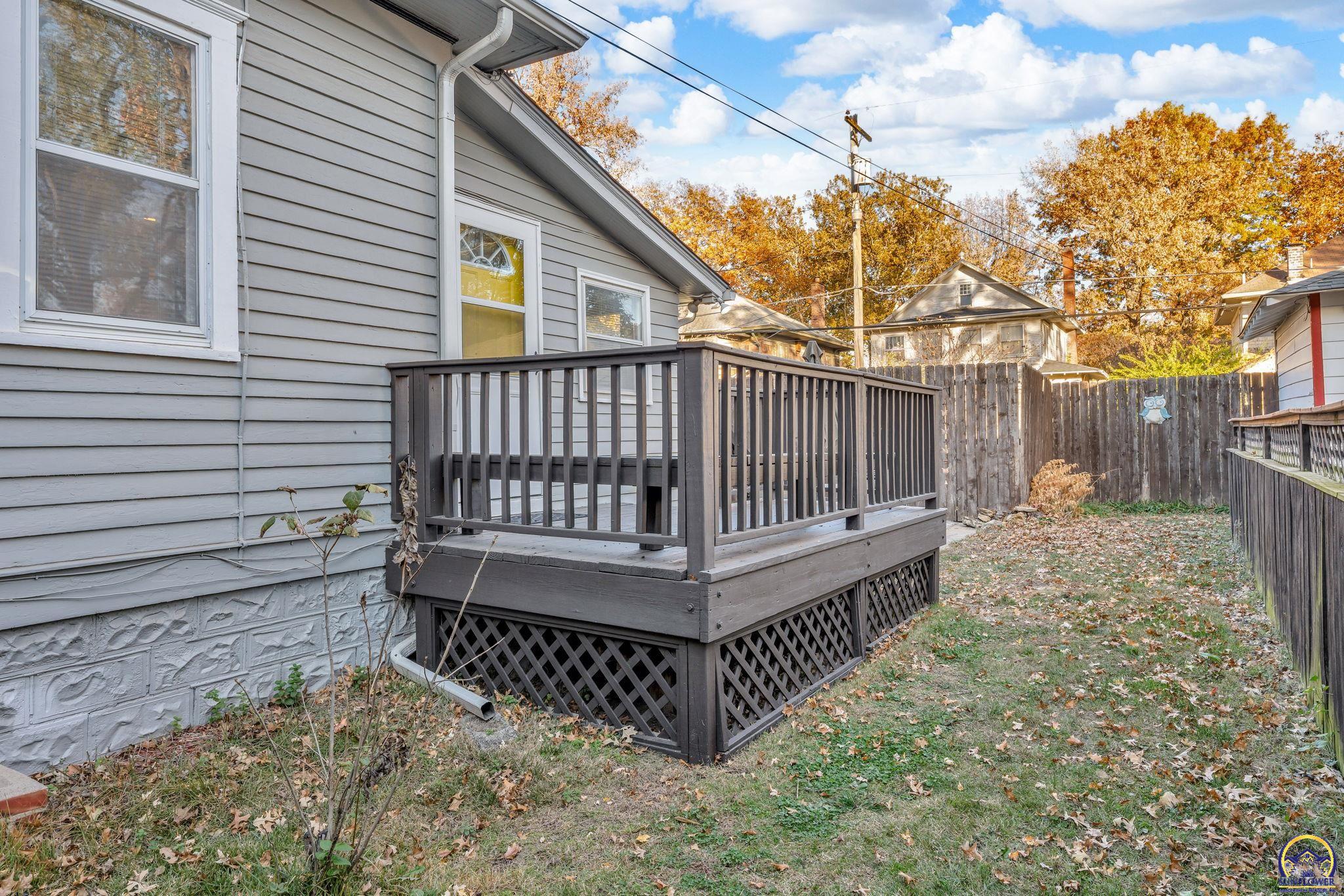 1216 Southwest College Avenue Topeka, KS 66604 - Photo 10 of 39