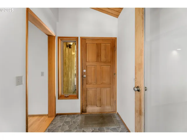 $480,000 | 670 Old Homestead Drive, Oakland, OR 97462