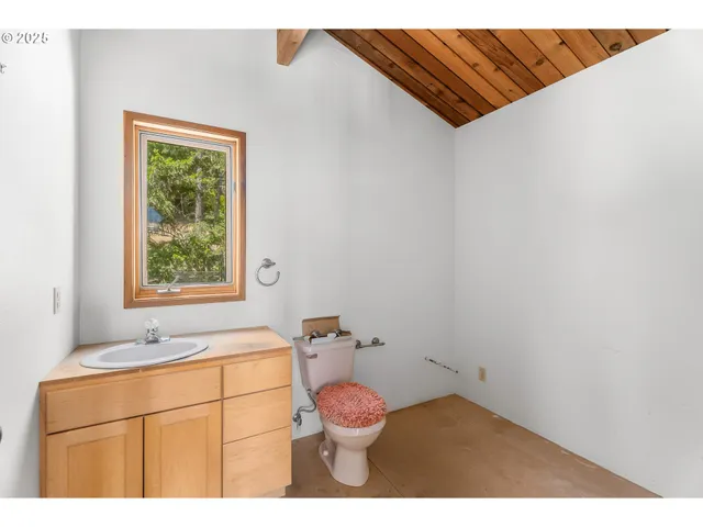 $480,000 | 670 Old Homestead Drive, Oakland, OR 97462