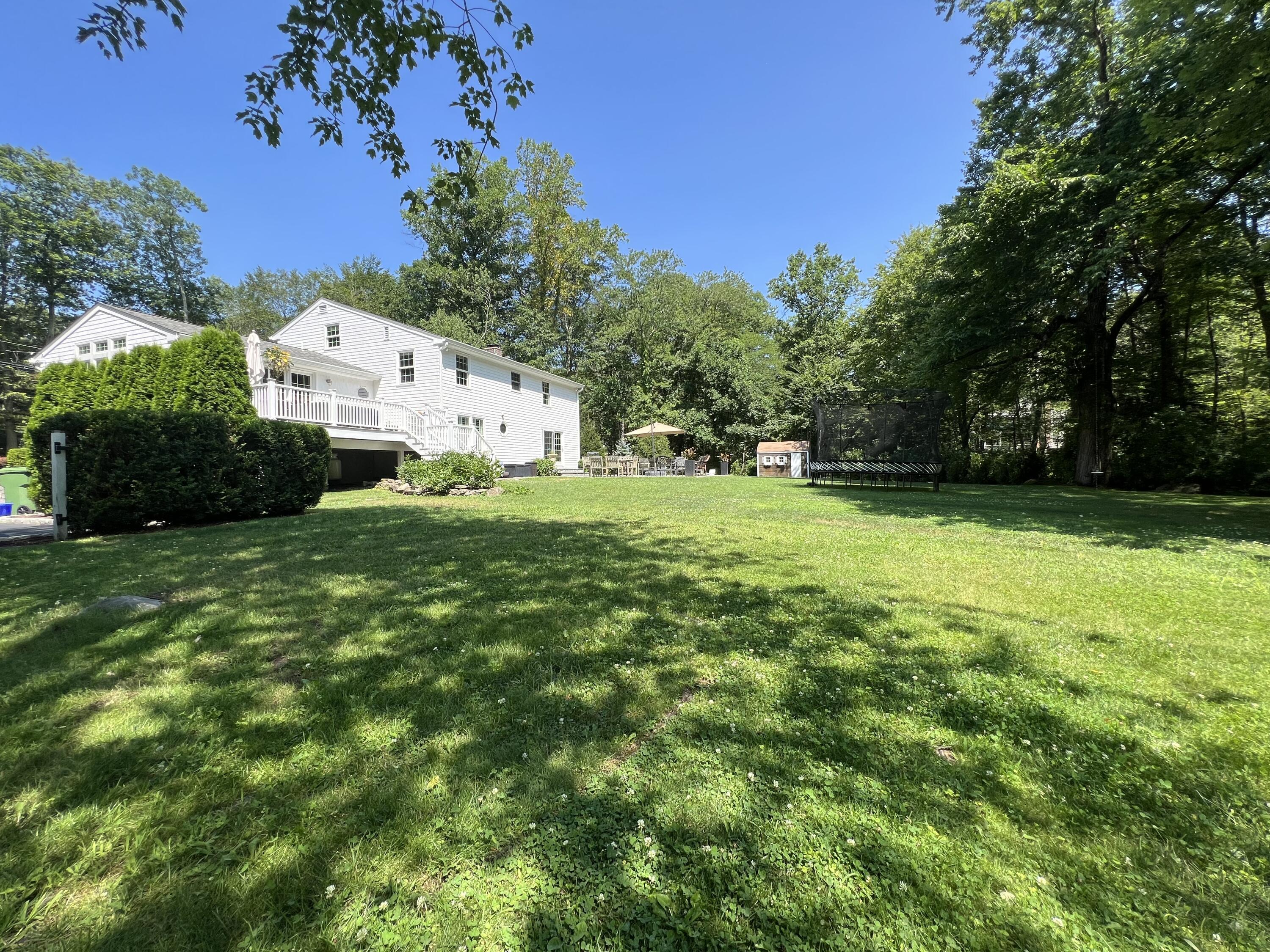 697 Cheese Spring Road New Canaan, CT 06840 - Photo 25 of 28 27 697CSR Yard3