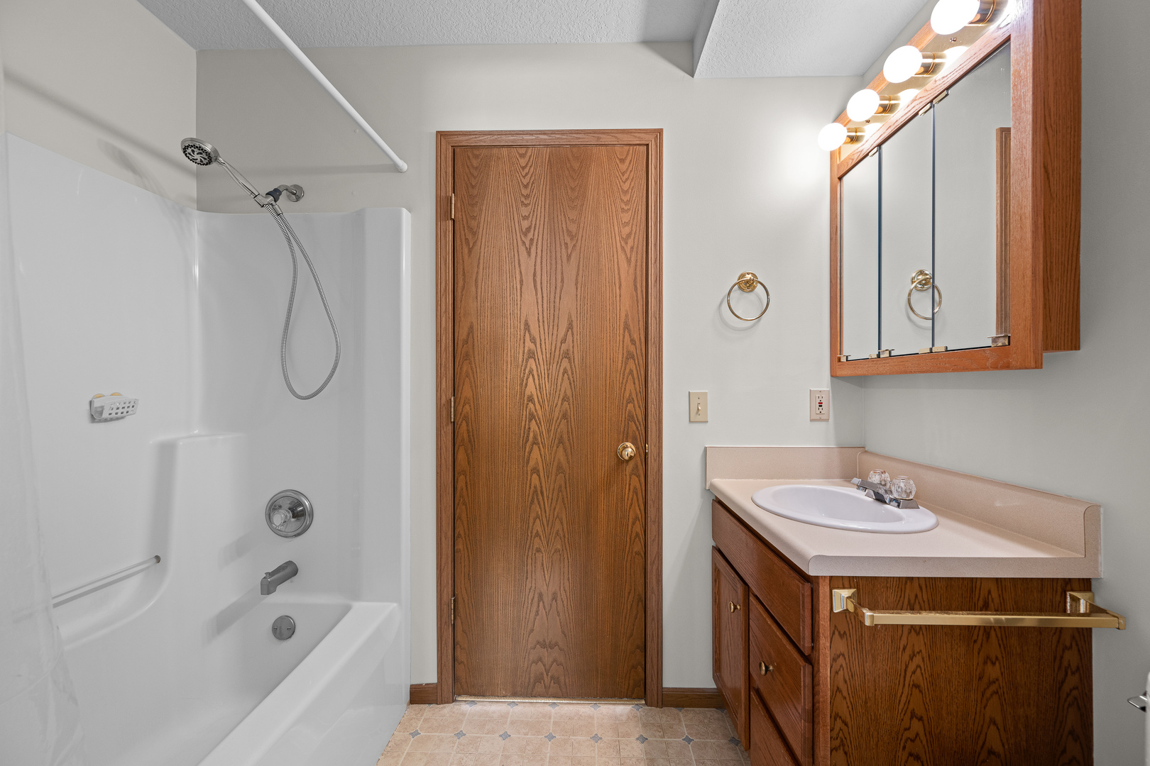 3004 3rd Street, Unit 10 Moline, IL 61265 - Photo 14 of 26