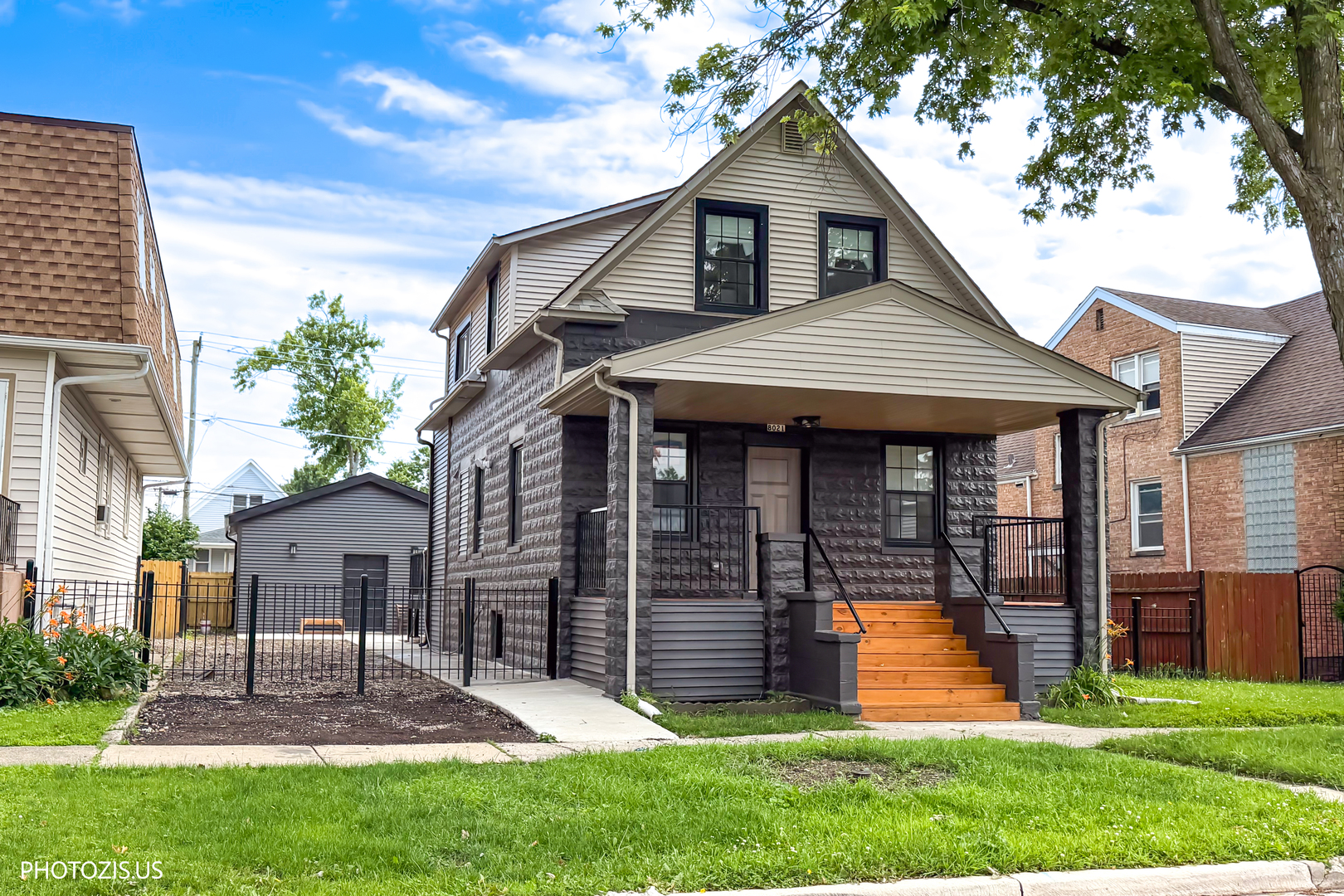 8021 45th Street Lyons, IL 60534 - Photo 2 of 43
