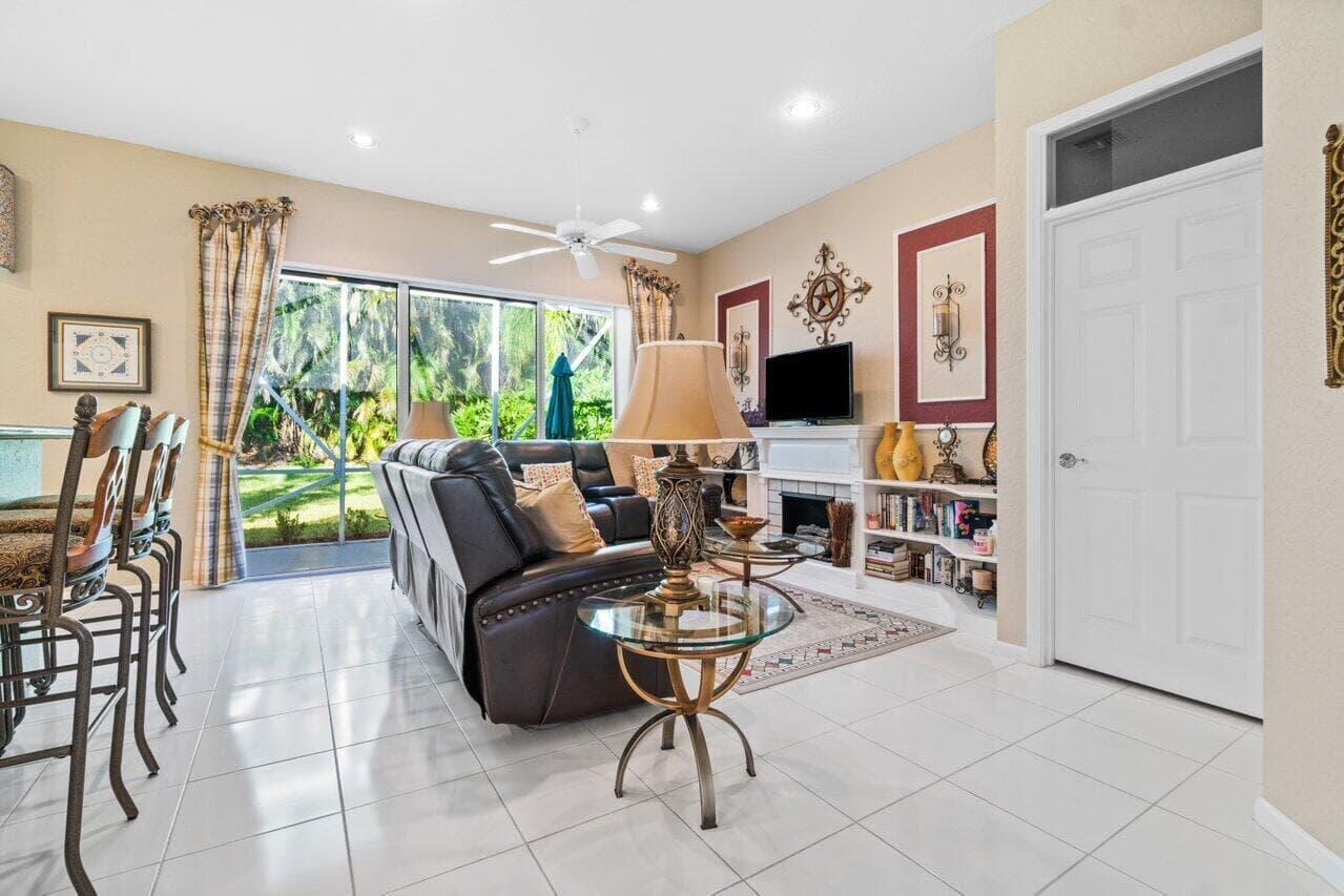 7940 Rockford Road Boynton Beach, FL 33472 - Photo 13 of 24 530A80C8-AC18-4523-A7C7-D8E0DF08AC19