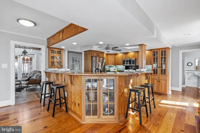 $999,900 | 15435 Potomac River Drive, Cobb Island, MD 20625