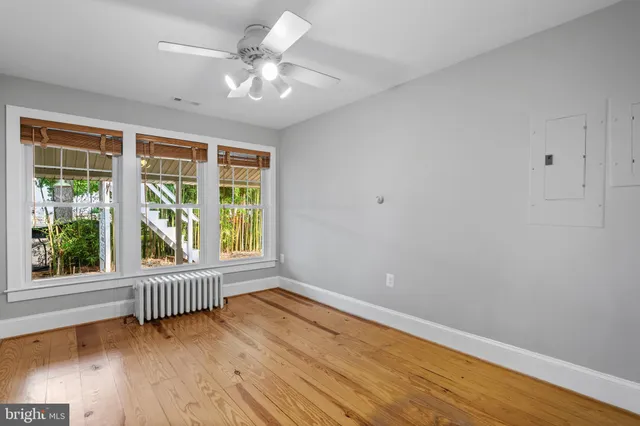 $999,900 | 15435 Potomac River Drive, Cobb Island, MD 20625