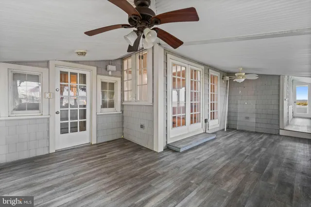 $999,900 | 15435 Potomac River Drive, Cobb Island, MD 20625