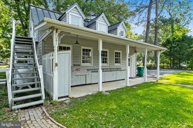 $999,900 | 15435 Potomac River Drive, Cobb Island, MD 20625