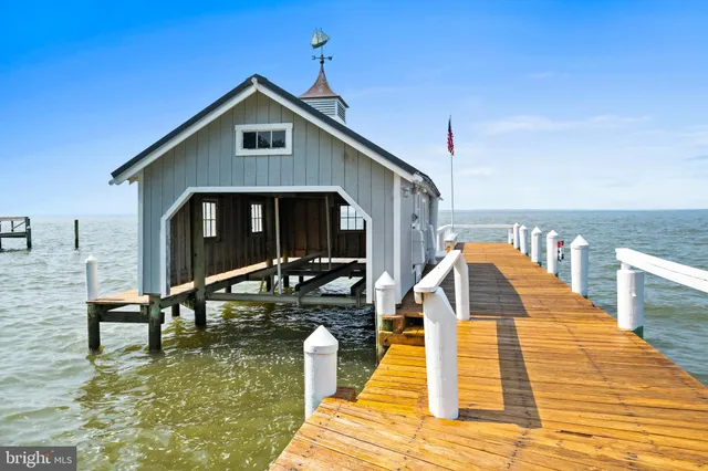 $999,900 | 15435 Potomac River Drive, Cobb Island, MD 20625