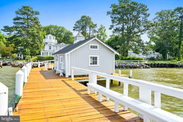 $999,900 | 15435 Potomac River Drive, Cobb Island, MD 20625