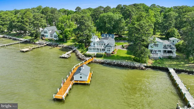 $999,900 | 15435 Potomac River Drive, Cobb Island, MD 20625