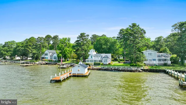 $999,900 | 15435 Potomac River Drive, Cobb Island, MD 20625