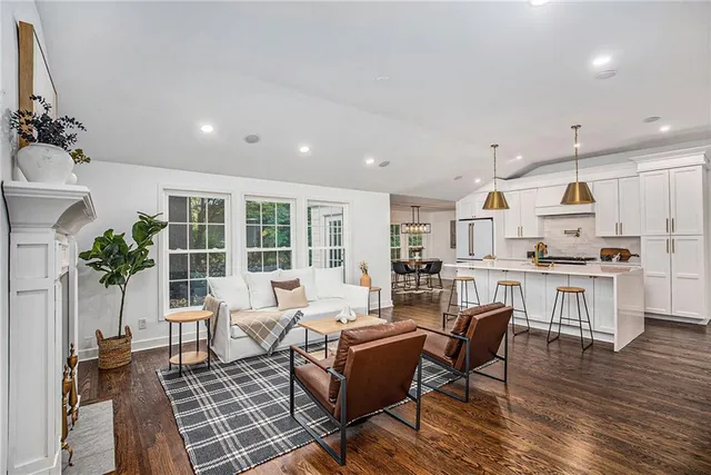 $739,000 | 9222 Belinder Road, Leawood, KS 66206