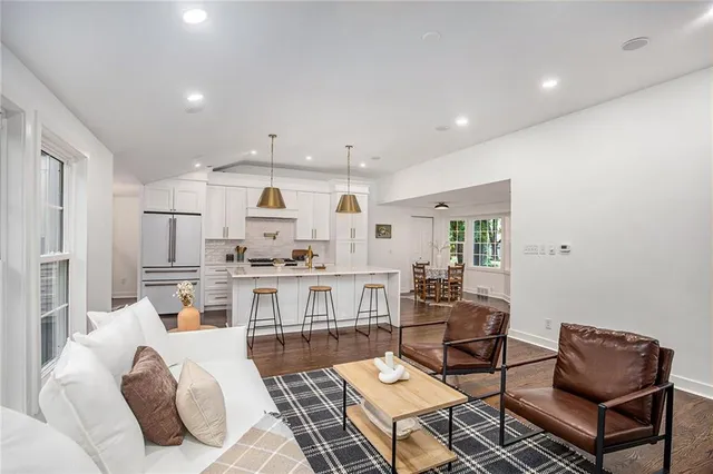 $739,000 | 9222 Belinder Road, Leawood, KS 66206