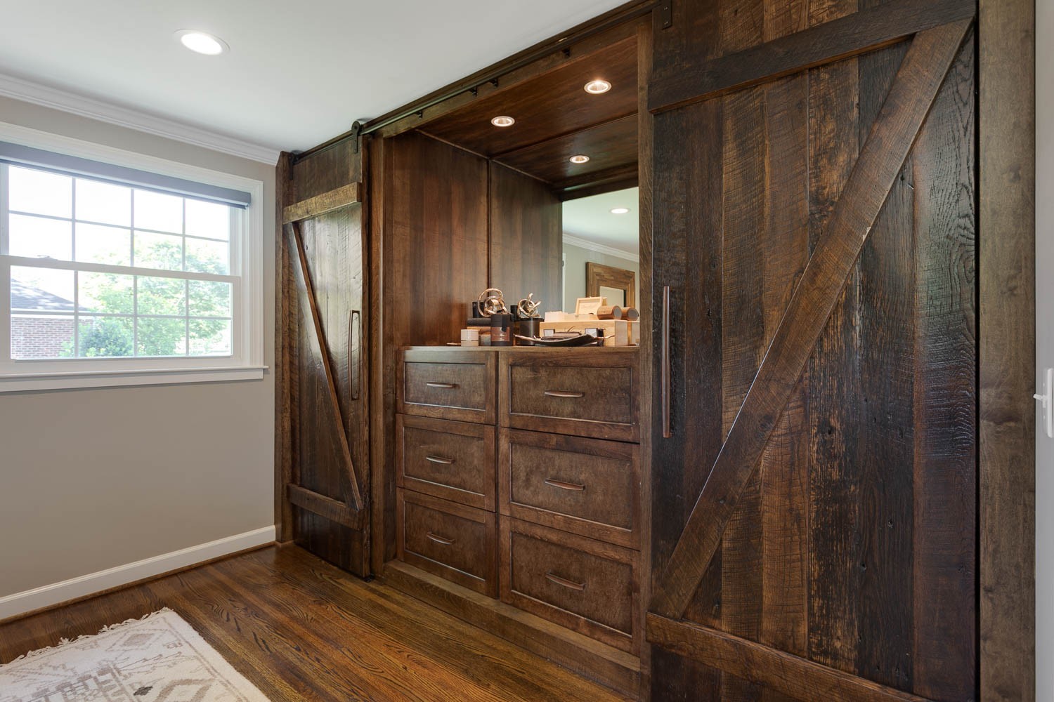 5939 Post Road Nashville, TN 37205 - Photo 24 of 49 a view of walk in closet