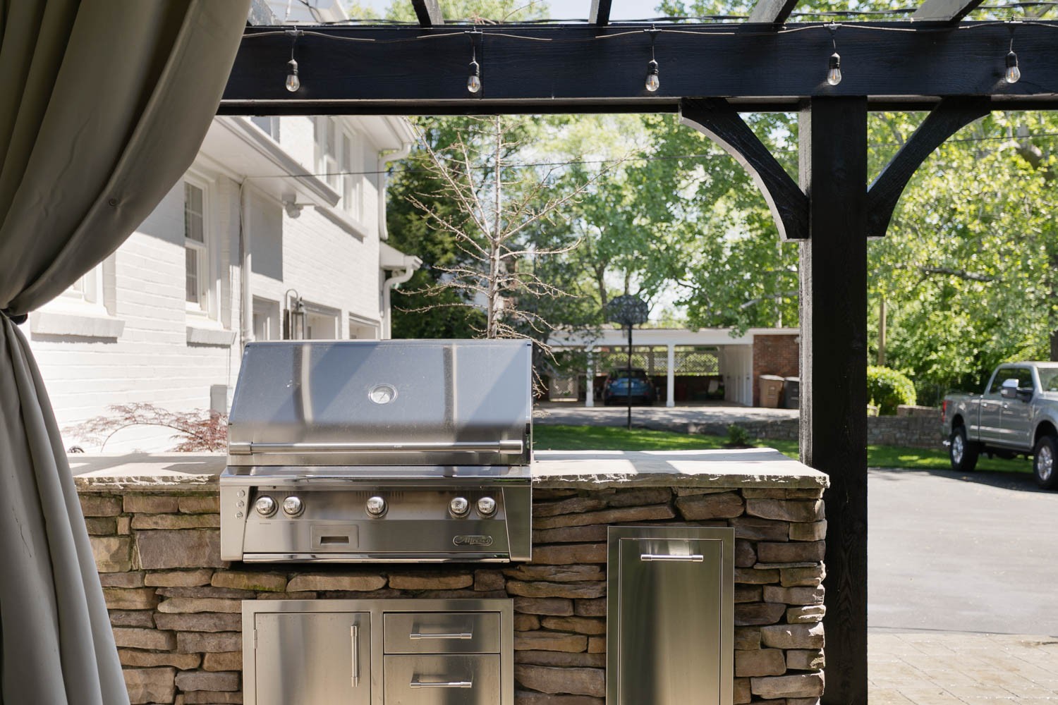 5939 Post Road Nashville, TN 37205 - Photo 37 of 49 a view of kitchen with table and chairs