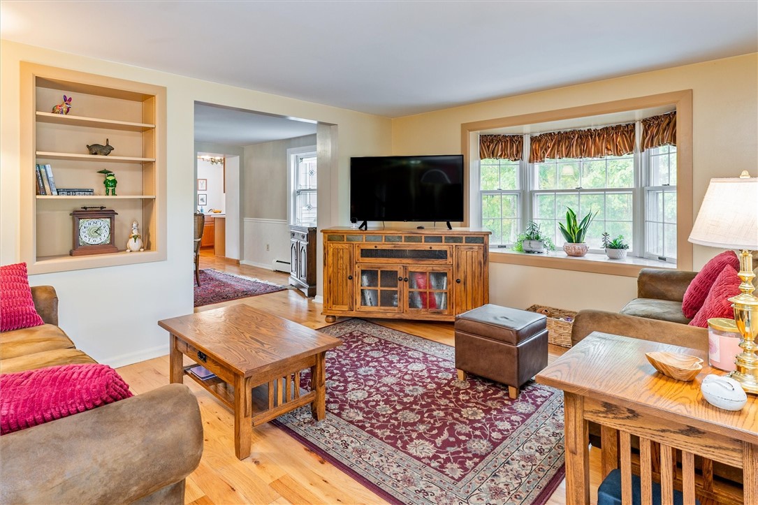 687 Pinnacle Road Rochester, NY 14623 - Photo 9 of 50