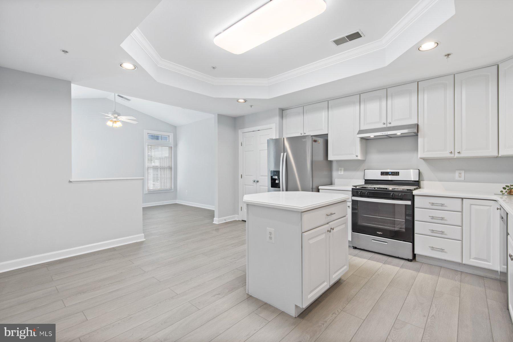 308 Colony Point Place Edgewater, MD 21037 - Photo 22 of 28 Eat In Kitchen