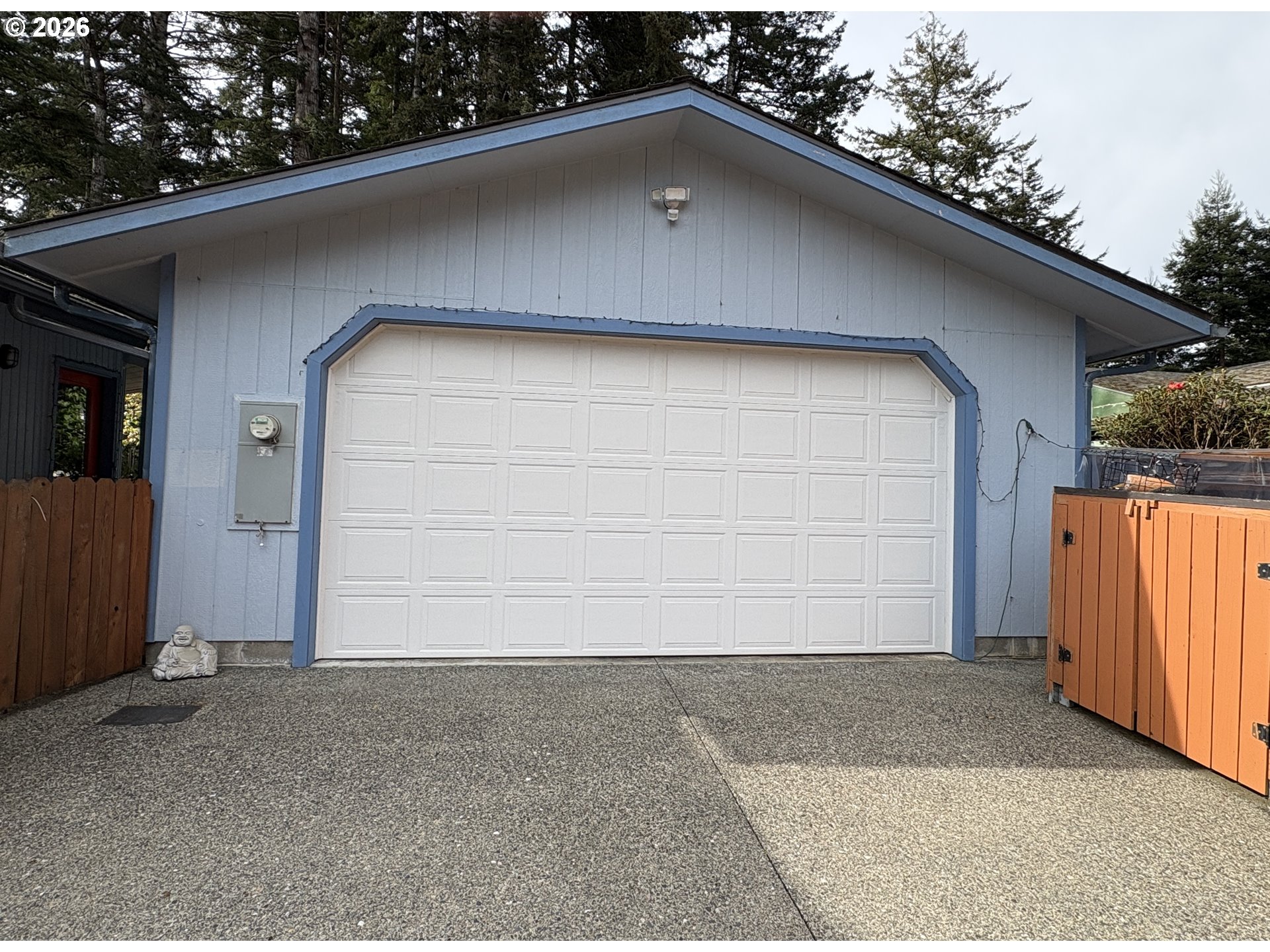 1625 Kristi Loop Lakeside, OR 97449 - Photo 6 of 41 a house with a outdoor space