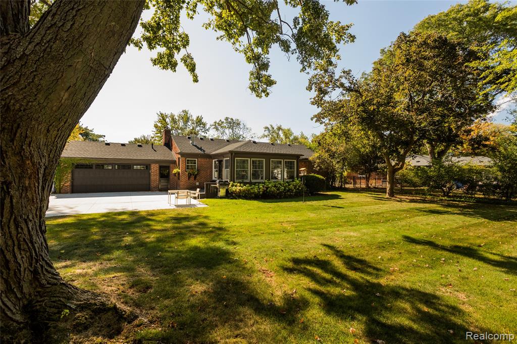 16946 Reedmere Avenue Beverly Hills, MI 48025 - Photo 7 of 63