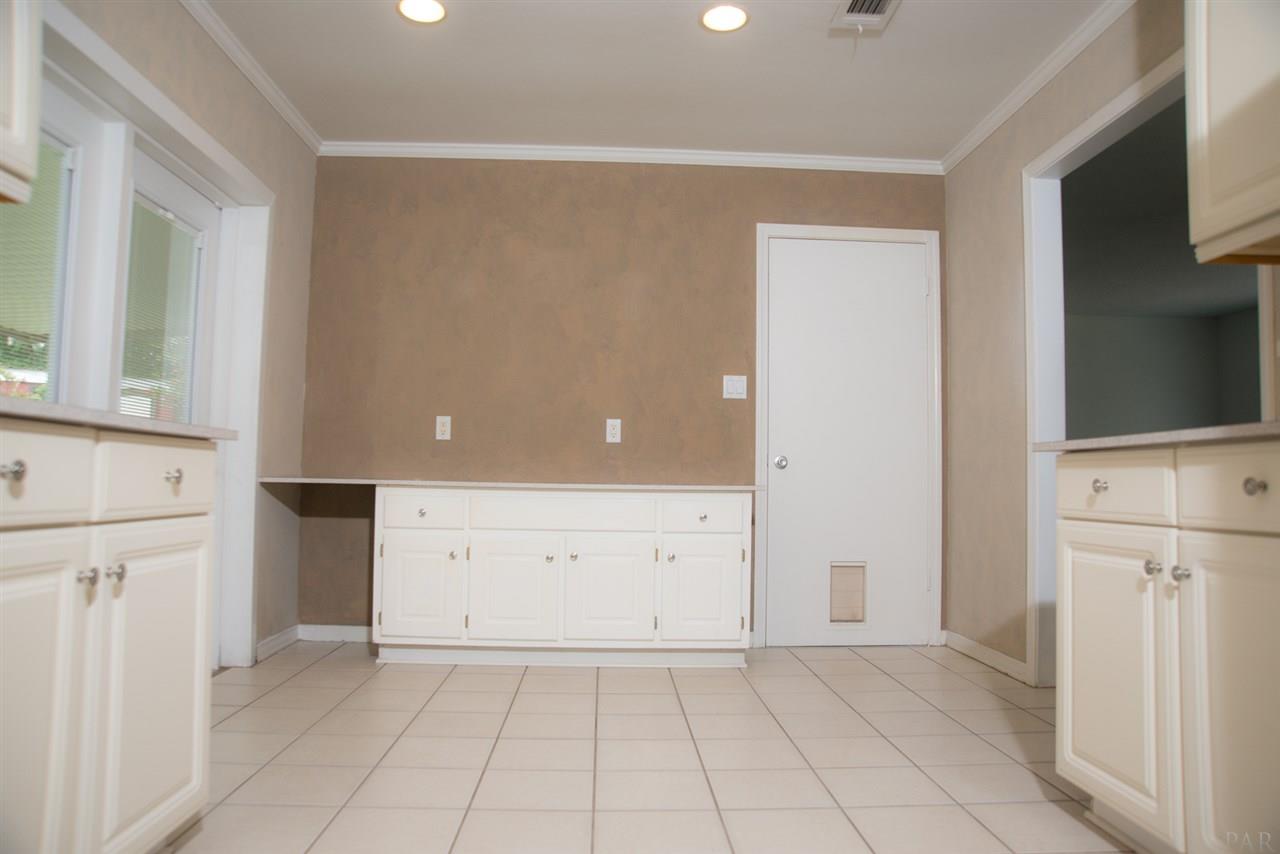 6590 Oakcrest Road Milton, FL 32570 - Photo 14 of 50 Gallery Image 14