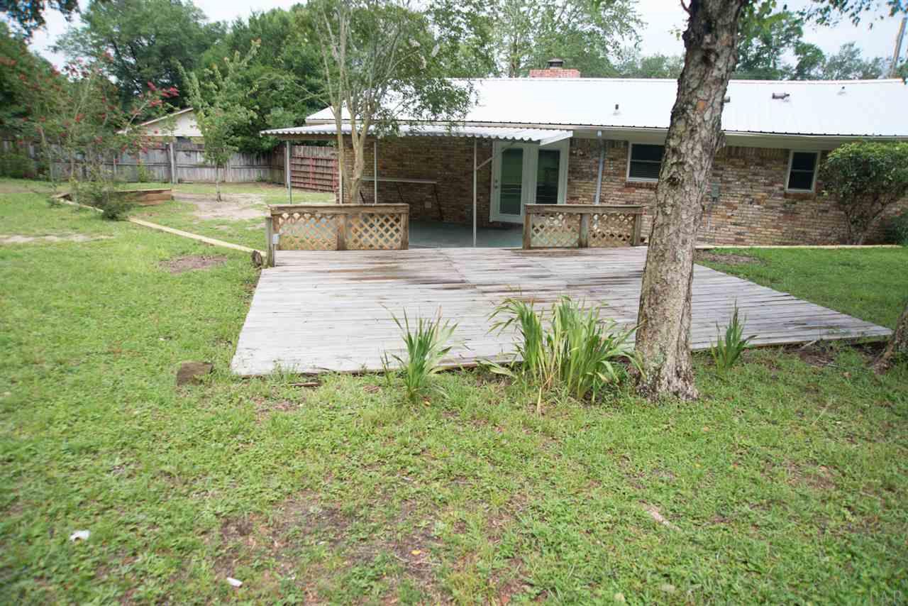 6590 Oakcrest Road Milton, FL 32570 - Photo 4 of 50 Gallery Image 4