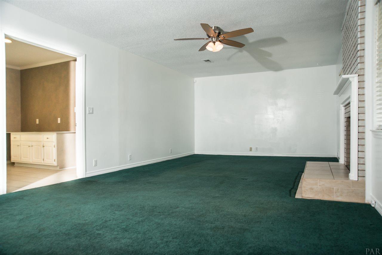 6590 Oakcrest Road Milton, FL 32570 - Photo 5 of 50 Gallery Image 5