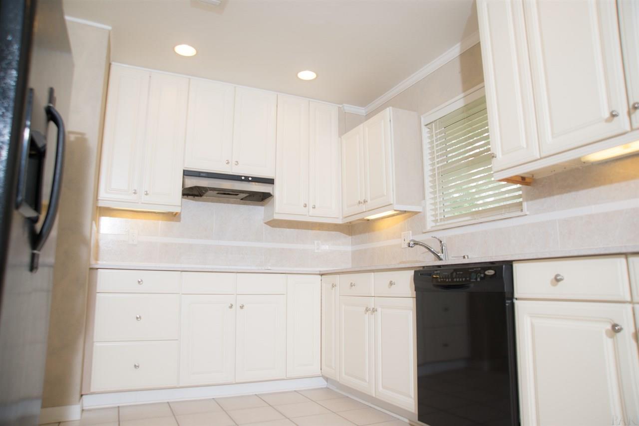6590 Oakcrest Road Milton, FL 32570 - Photo 9 of 50 Gallery Image 9