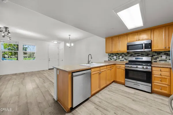 $689,000 | 3016 Moonlight Park Avenue, Oxnard, CA 93036