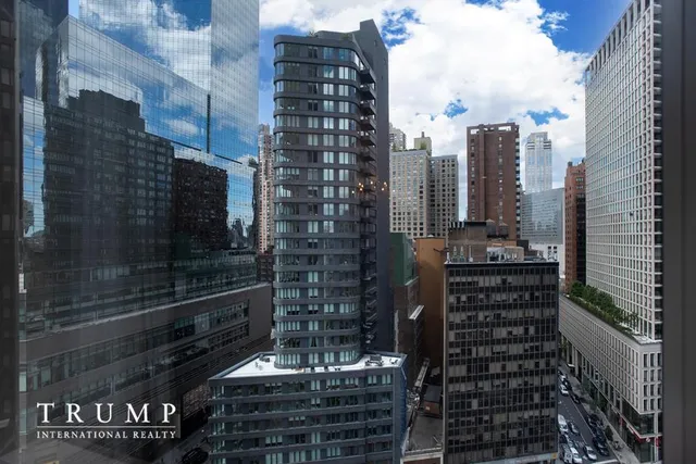 $950,000 | 1 Central Park West, Unit 1020 | Upper West Side