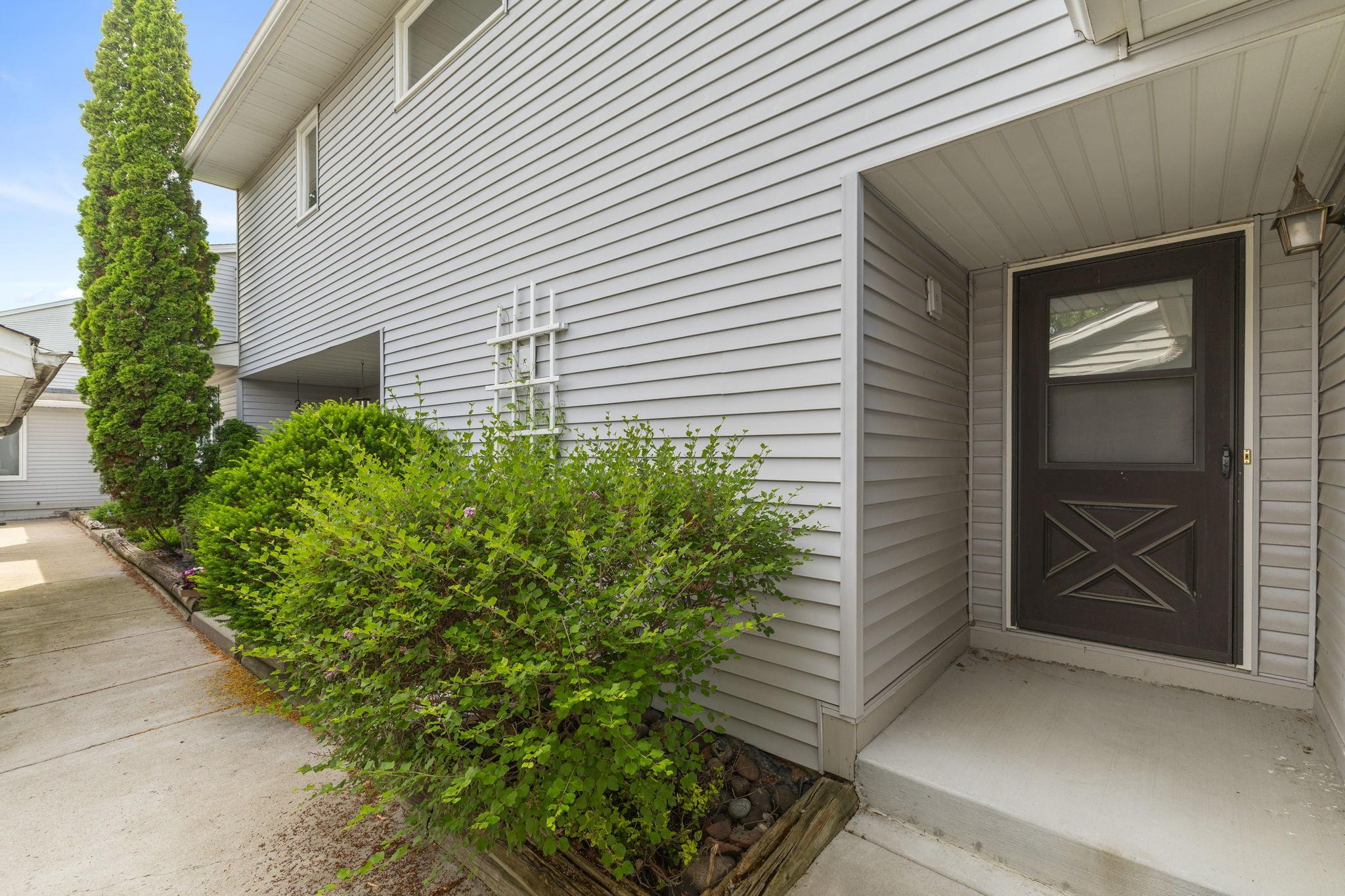 4119 Nancy Place Shoreview, MN 55126 - Photo 2 of 35