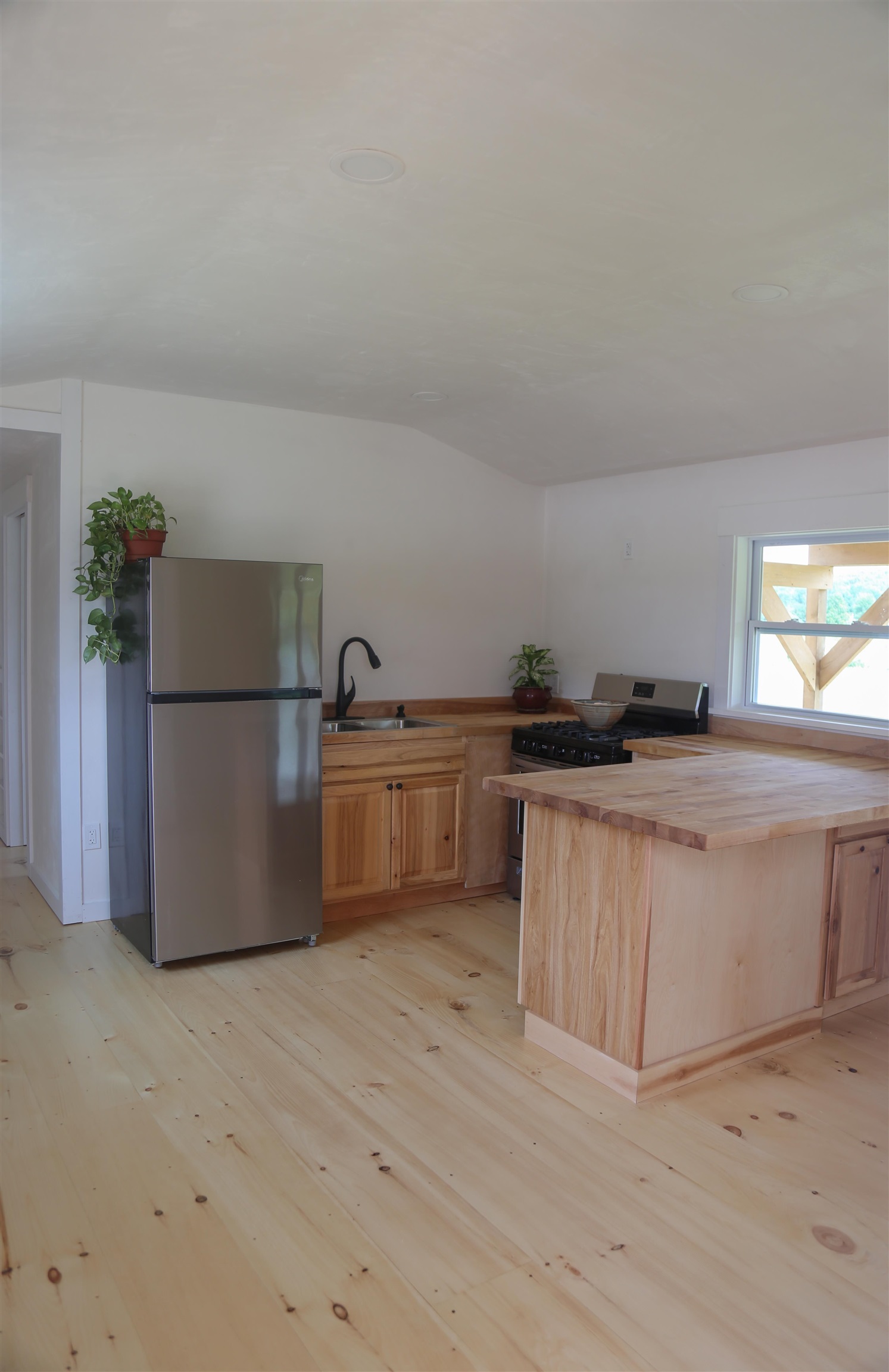 145 Elmore Road Worcester, VT 05682 - Photo 14 of 36 Gallery Image 14