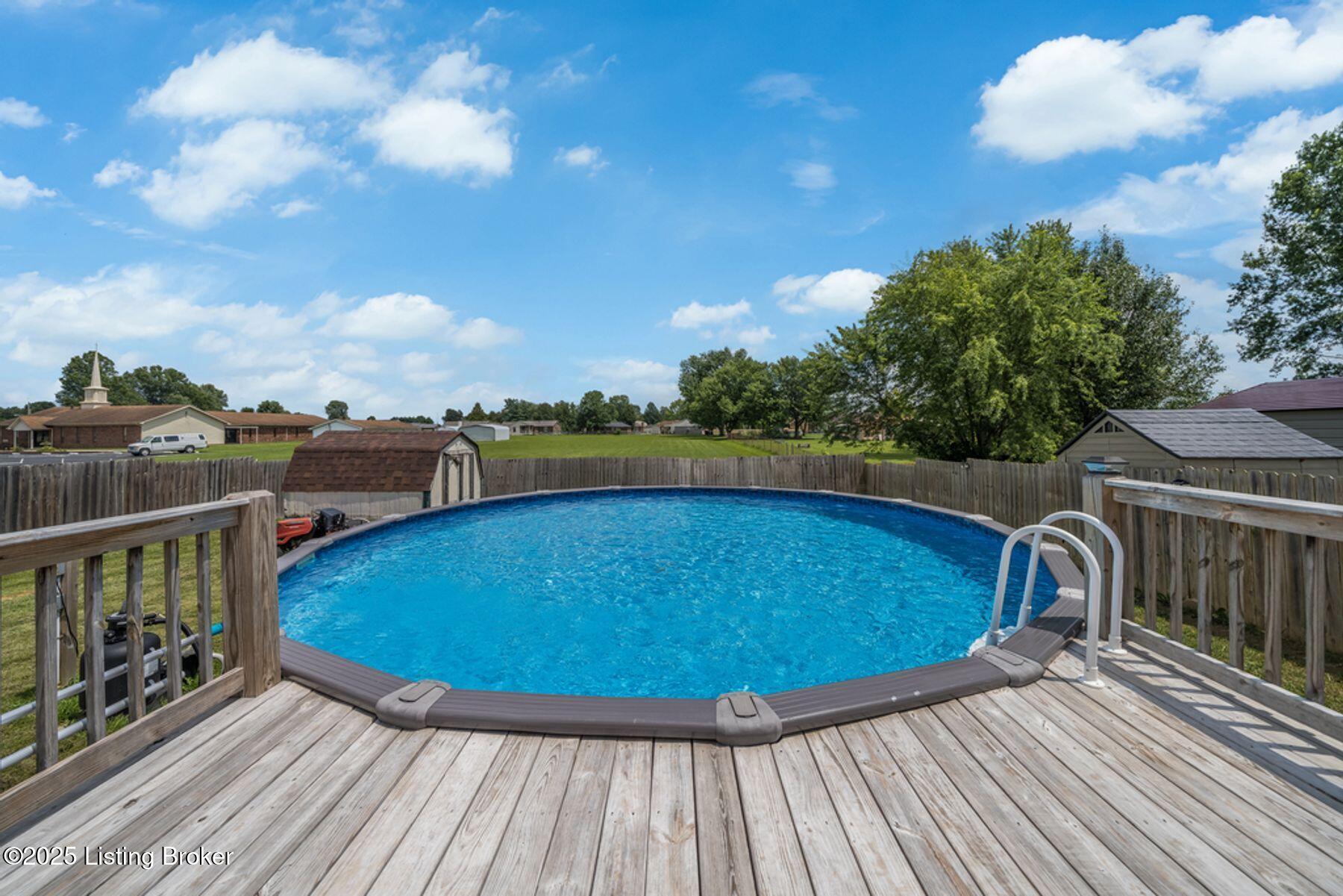 12311 Ridgemont Road Louisville, KY 40229 - Photo 6 of 36 photo_online_005