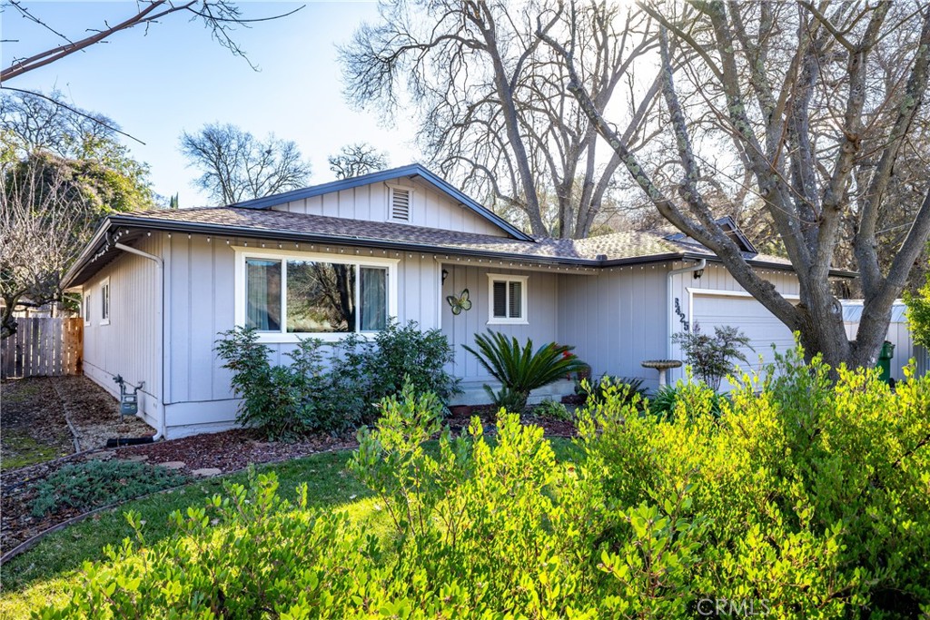 8425 Azucena Avenue Atascadero, CA 93422 - Photo 3 of 47 a front view of a house with a yard
