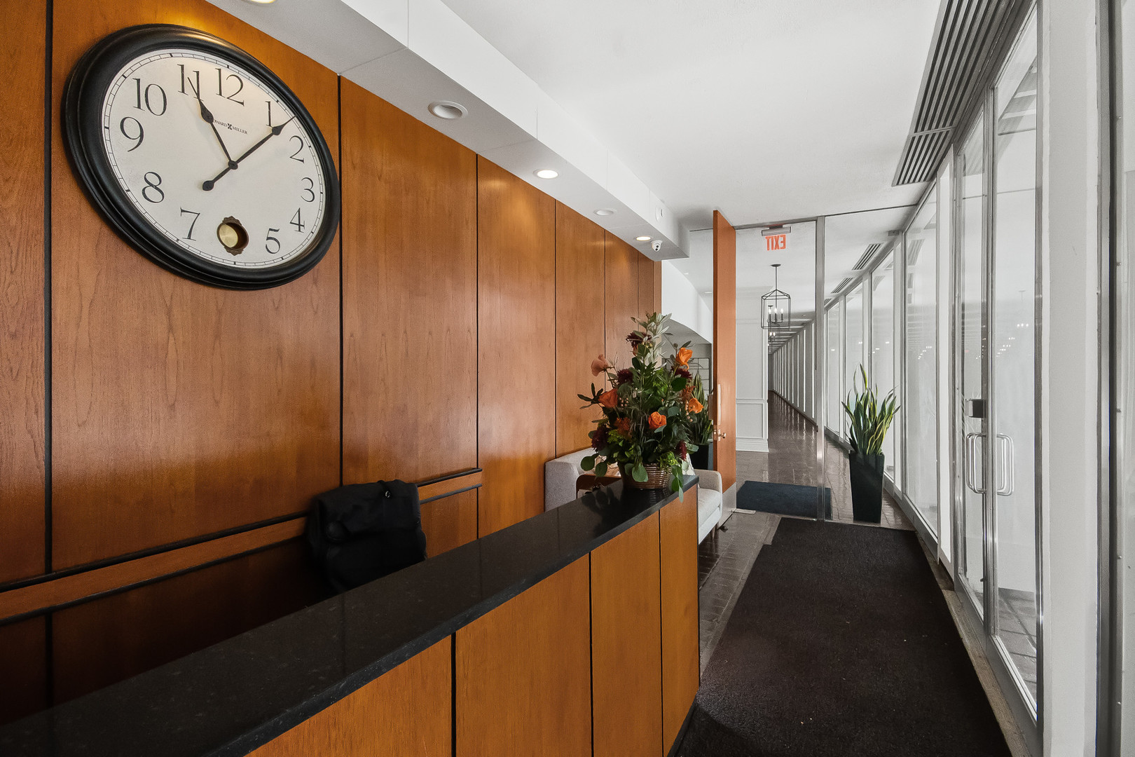 1630 Sheridan Road, Unit 8N Wilmette, IL 60091 - Photo 2 of 22 Gallery Image 2