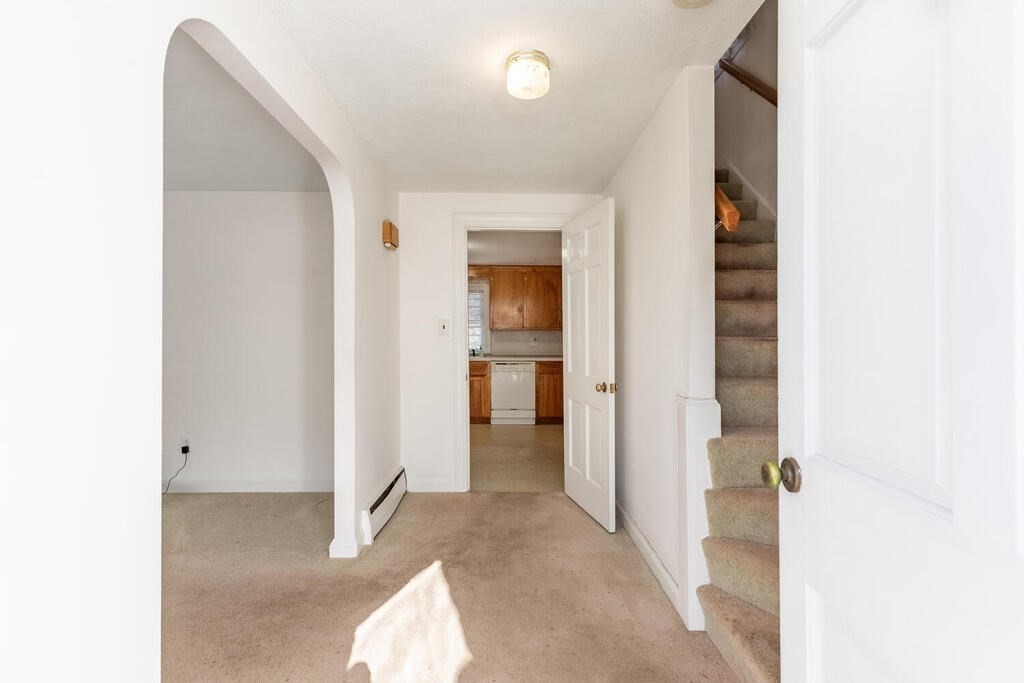 188 Boston Rock Road Melrose, MA 02176 - Photo 3 of 25 Gallery Image 3